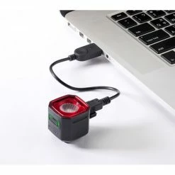 Eclairage Vélo Arrière Giant Recon TL 100 Lumens -Vélos Soldes Magasin eclairage velo arriere giant recon tl 100 lumens usb rechargeable 1