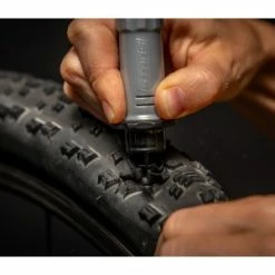 Stan's NoTubes Kit De Réparation STAN'S NO TUBES DART Dual Action Repair Tubeless -Vélos Soldes Magasin kit de reparation stan s no tubes dart dual action repair tubeless 2