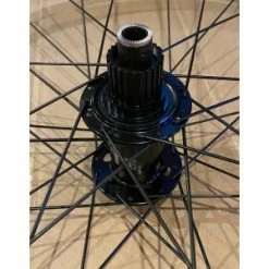 Race Face Paire De Roues RACEFACE ARC 35 29" 15x110mm / 12x157mm Superboost Microspline -Vélos Soldes Magasin paire de roues race face arc 35 29 15x110mm 12x157mm superboost microspline 2